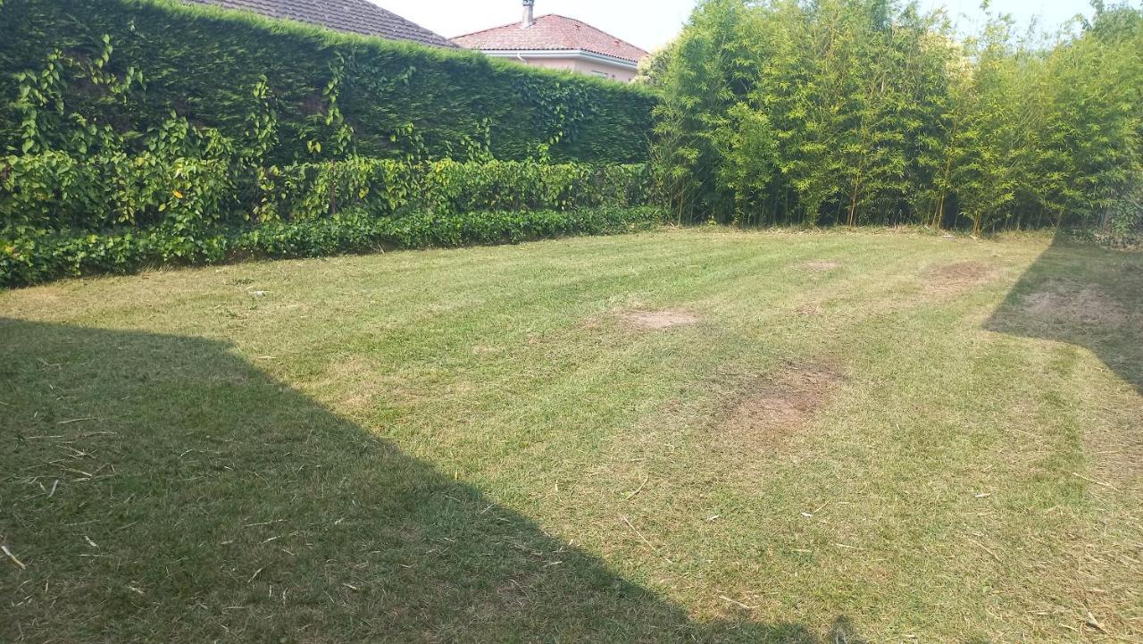 Casseneuil Maison Spacieuse Avec Un Terrain מראה חיצוני תמונה